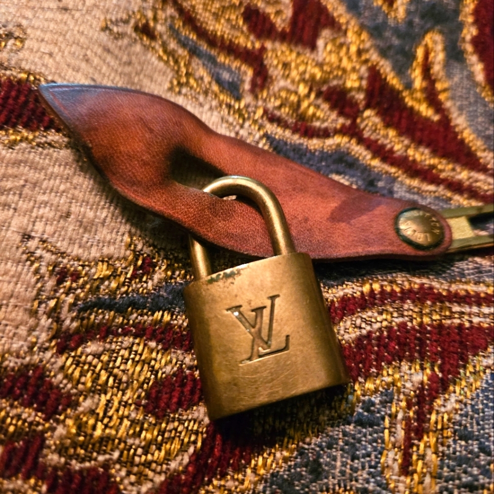 Louis Vuitton Lock #311